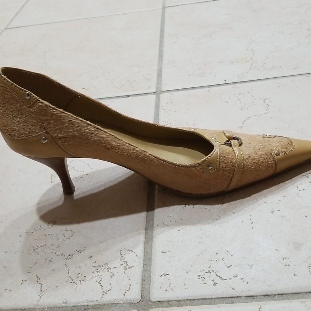 Shoes - Picture 2 of 2